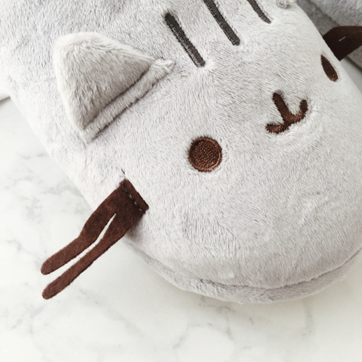 Cat plush slippers